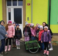 VYCHÁZKA KE KRMELCI